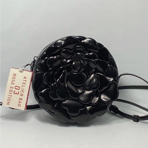 Valentino Garavani 03 Rose Edition Atelier round crossbody bag - Picture 4 of 13